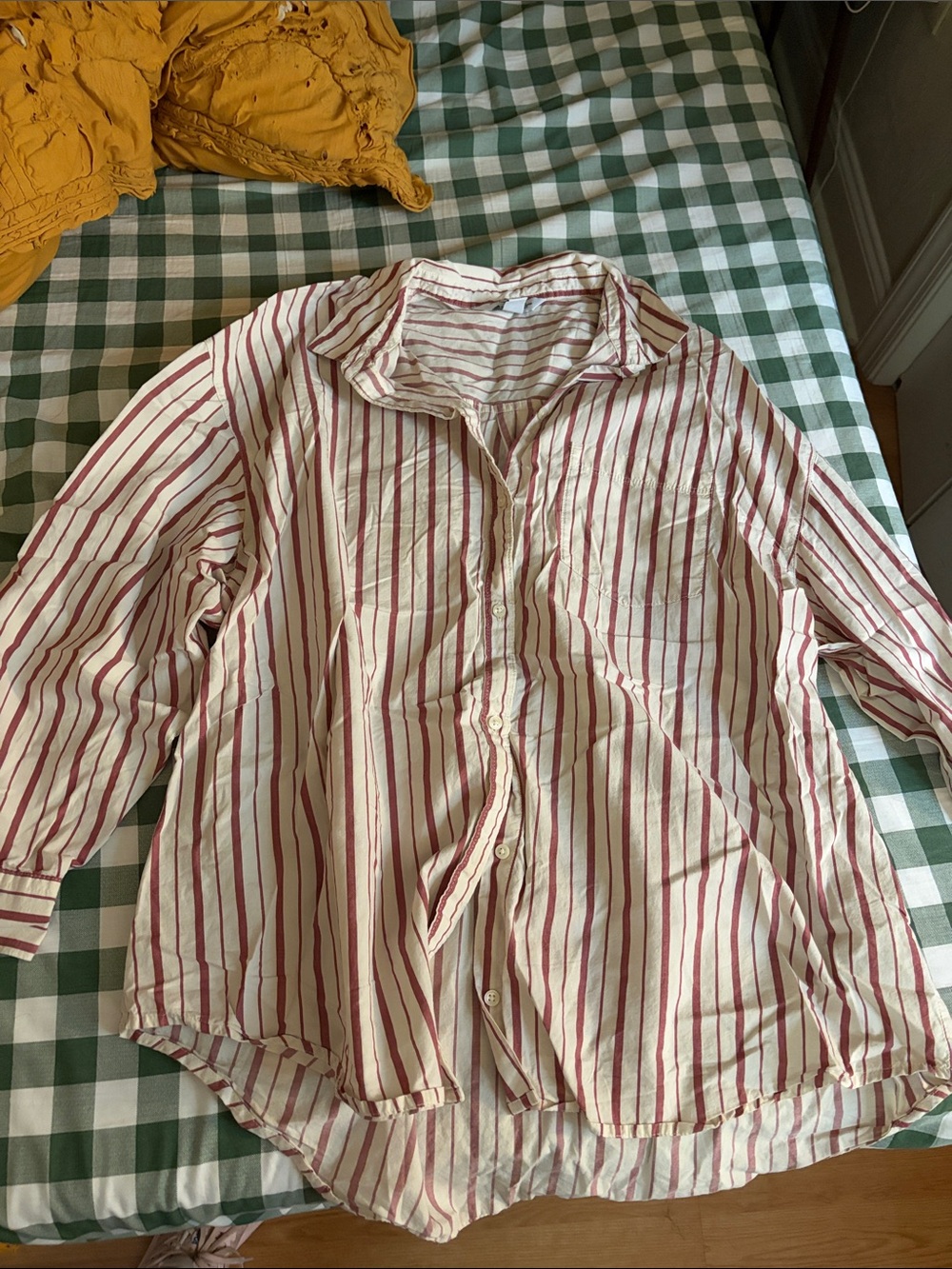 Old Navy Button-Up boyfriend Shirt - Lightweight Casual